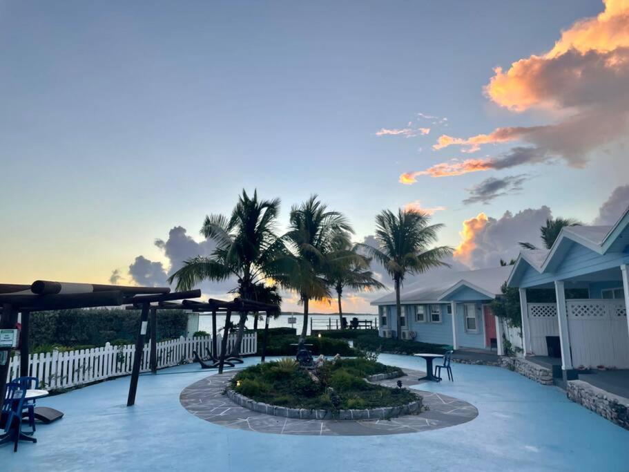 Beautiful Villa Just Steps Away From The Beach! George Town Exterior photo